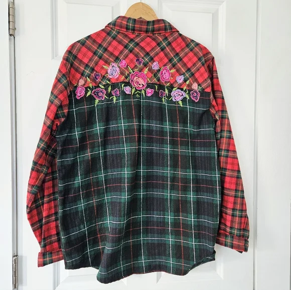 The Quacker Factory Beaded Rose Embroidered Plaid Button Flannel Shirt L Large - Picture 5 of 5